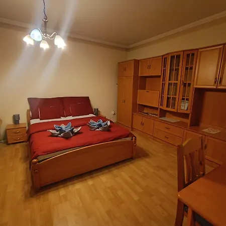 Pero * Debrecen